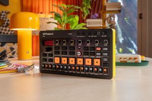 Roland анонсирует P-6 Creative Sampler