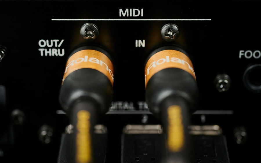 MIDI кабель Roland RMIDI-G15 фото 3