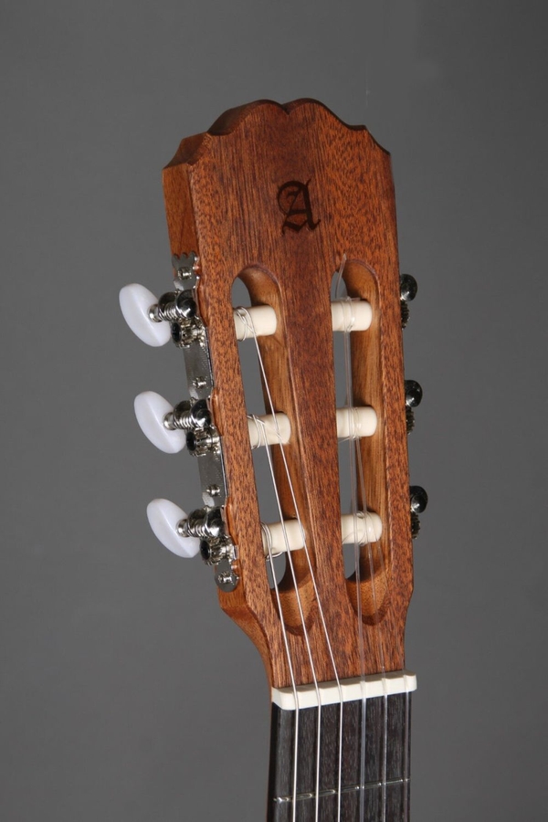 Класична гітара Alhambra 1 OP 7/8 BAG Senorita з чохлом фото 4