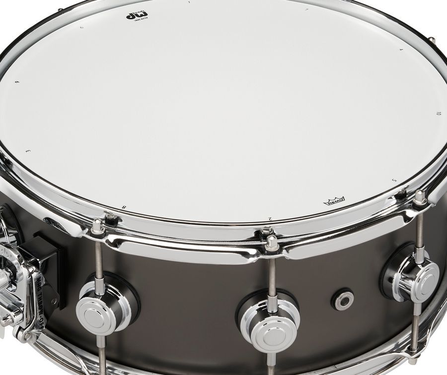 DW DRVD5514SVCBKSatin Black over Brass Snare 5.5x14 DW-X243 фото