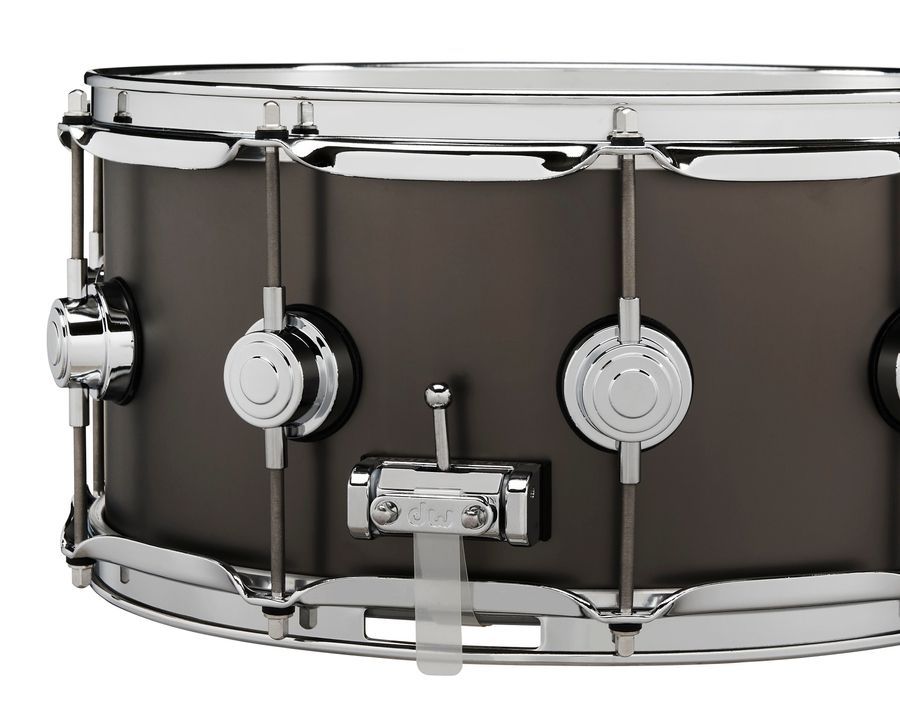 DW DRVD6514SVCBKSatin Black over Brass Snare 6.5x14 DW-X244 фото