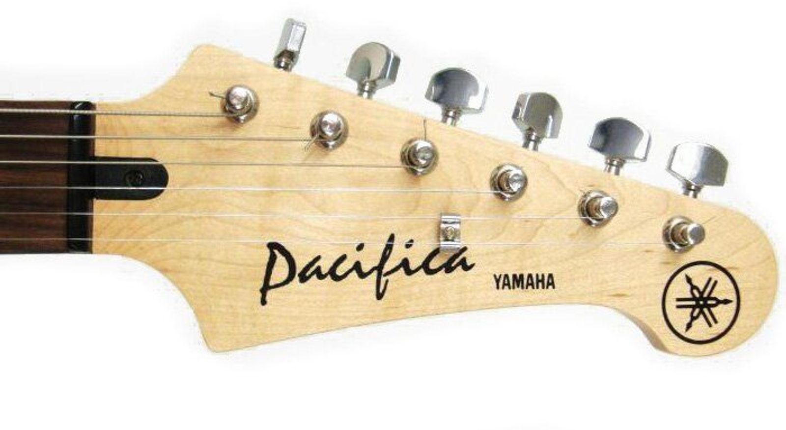 Электрогитара YAMAHA PAC012 WH — купить от официального представителя ...