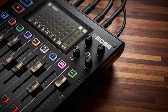 Аудио микшер для стримов Boss GIGCASTER 8 — купить от официального