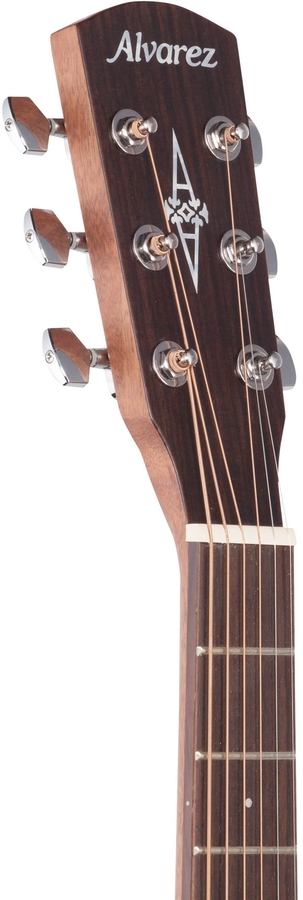 Акустическая гитара с набором аксессуаров Alvarez RF26SSBAGP фото 3