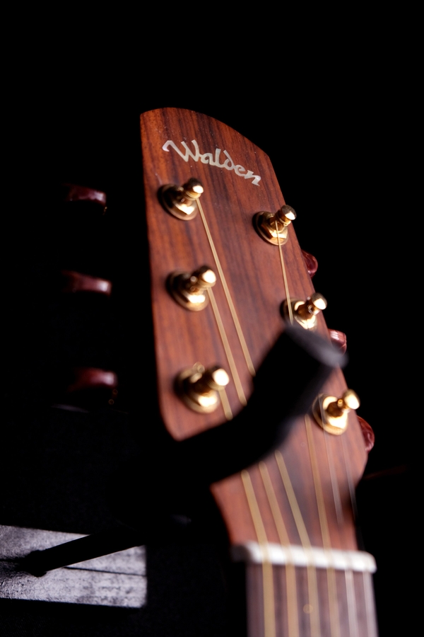 Акустична гітара Walden G740CE фото 5
