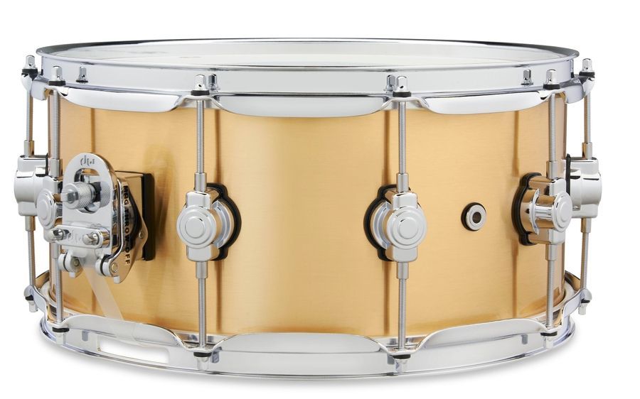 DW DRPM6514SSBPPerformance Brass Snare Drum 6.5x14 DW-X362 фото