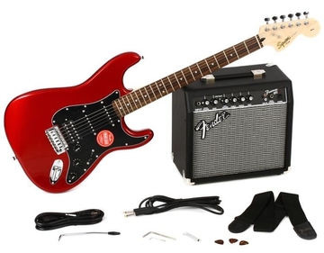 Гітарний набір Squier by Fender Strat Pack HSS Candy Apple Red фото 1