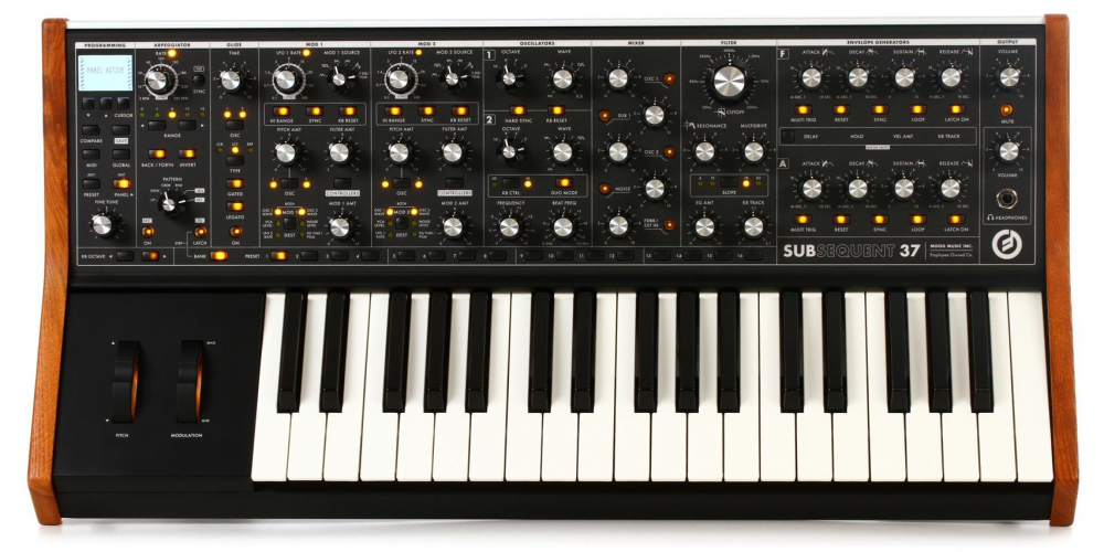 MOOG SUBSEQUENT 37 Синтезатор аналоговый — купить от официального