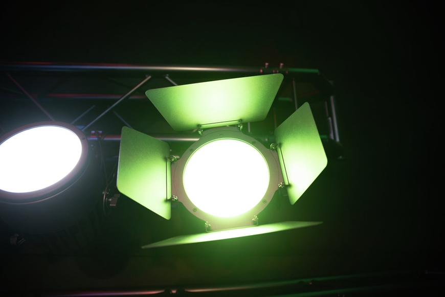 Театральний прожектор Eurolite LED Theatre COB 100 RGB+WW фото 4
