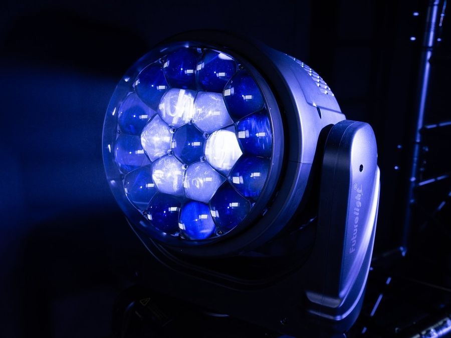 FUTURELIGHT EYE-1940 QCL Zoom LED Moving Head Wash FL-0016 фото