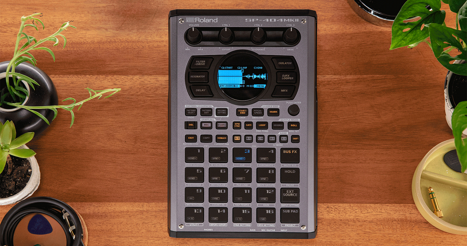 Семплер Roland SP-404MKII